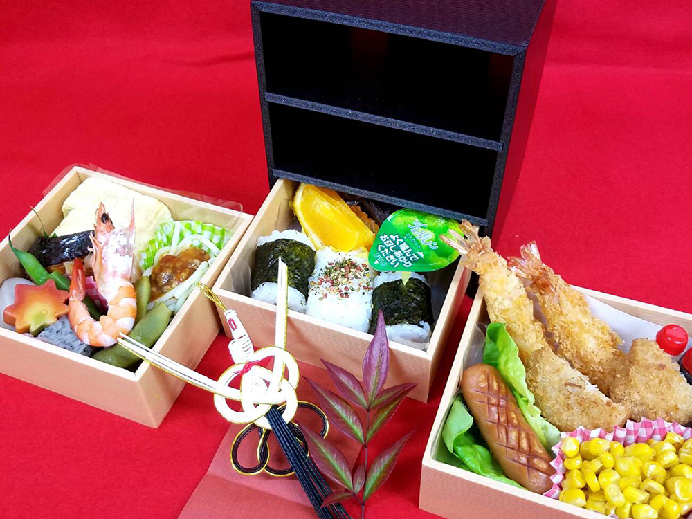 お子様お祝い用三段折りお弁当